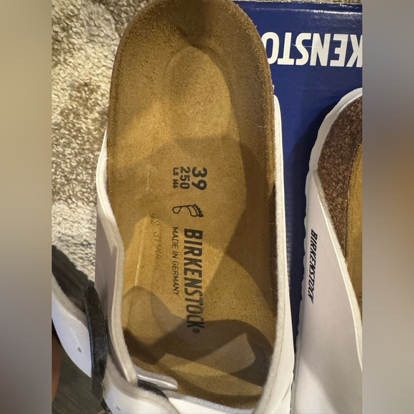 White Birkenstock Arizona Leather Sandals, 39, NIB - Picture 3 of 6